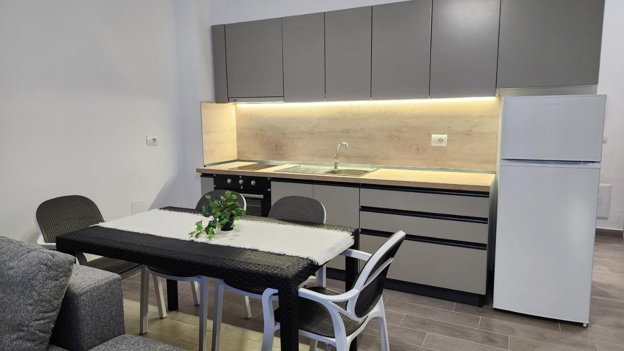Solar Rooms And Apartments 히마레 외부 사진